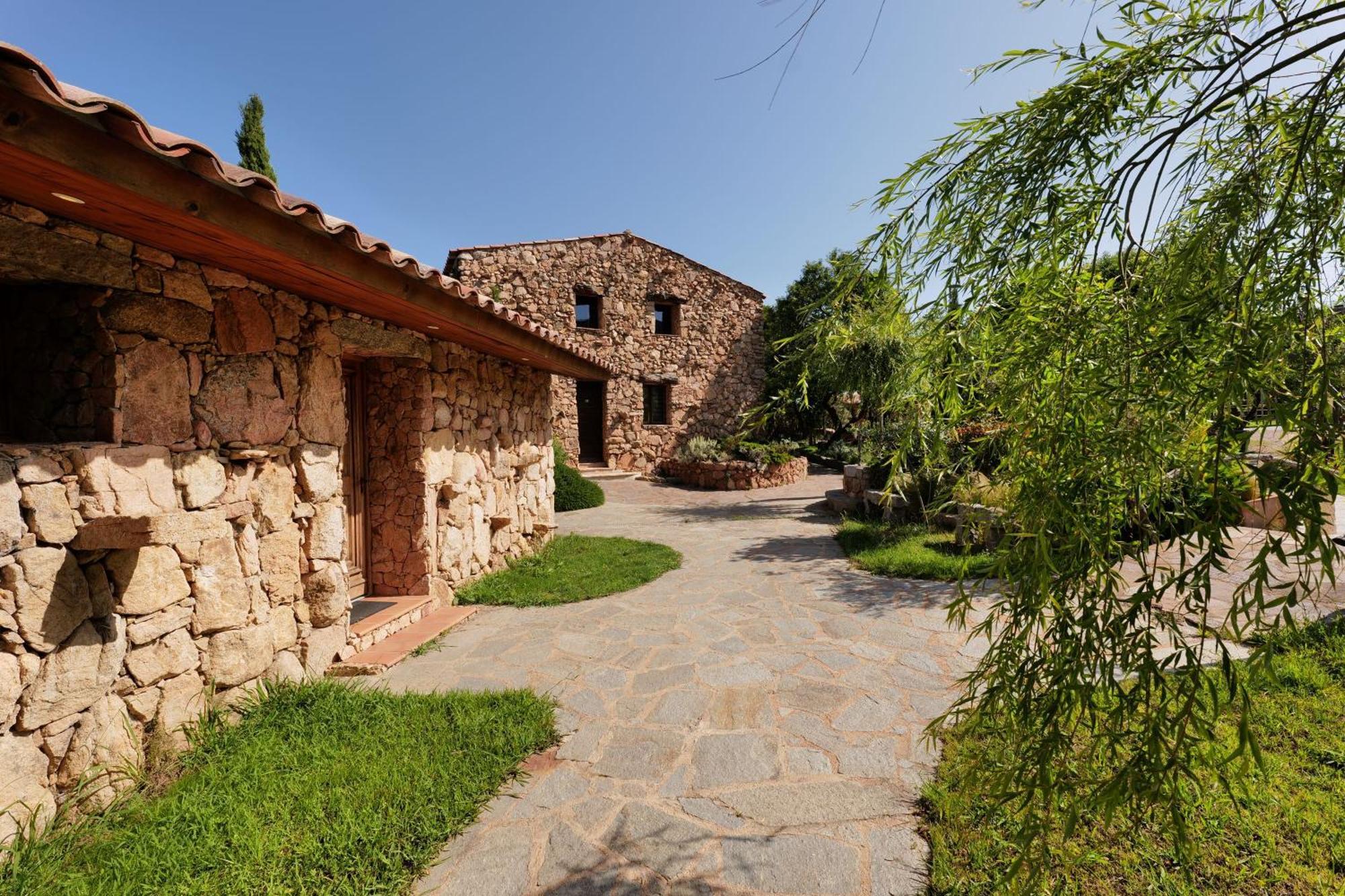 Domaine Pozzo Di Mastri Hotel & Spa Figari  Exterior photo